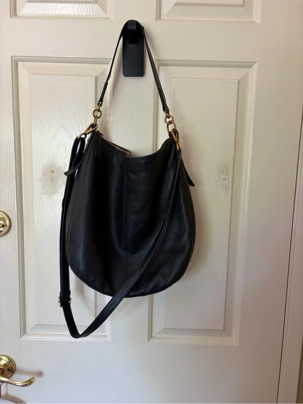 Fossil Black Pebbled Leather Shoulder Bag with Gold Hardware